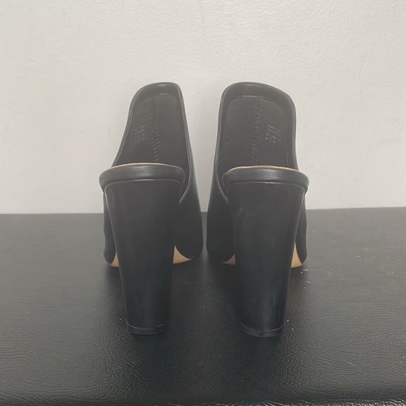 Black leather ankle shoe - Picture 3 of 3